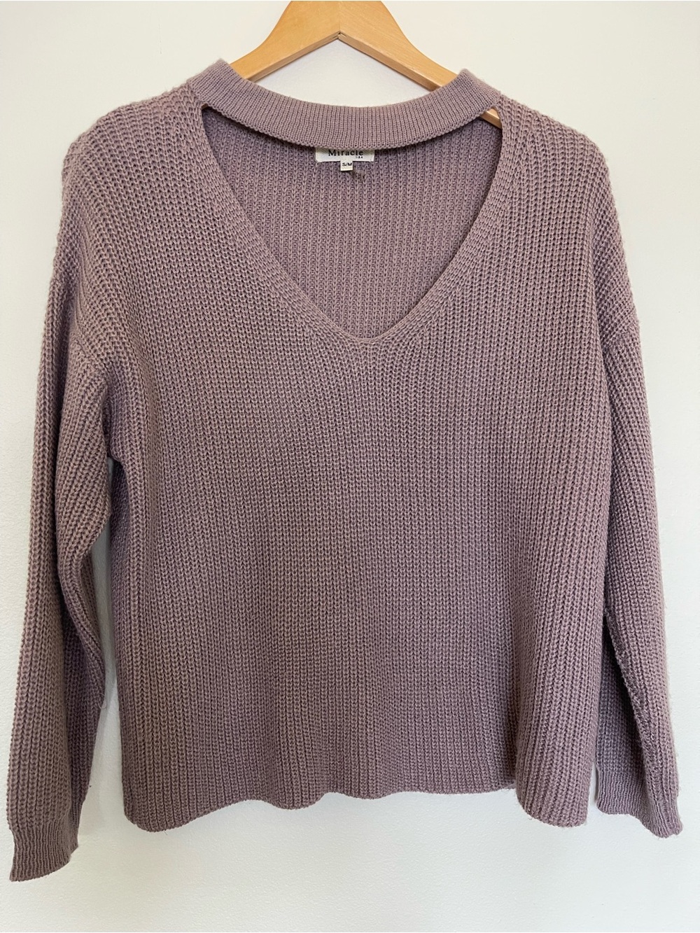 Miracle Women's V-Neck Sweater in Dusty Mauve